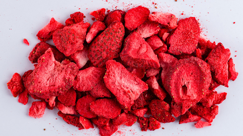 pile of freeze-dried strawberry slices