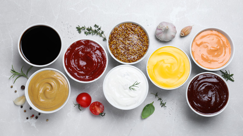 Various seasoning sauces