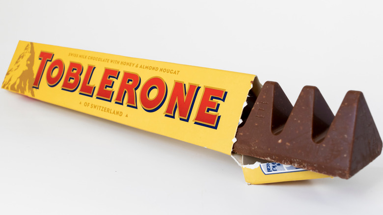 Toblerone chocolate with Matterhorn image