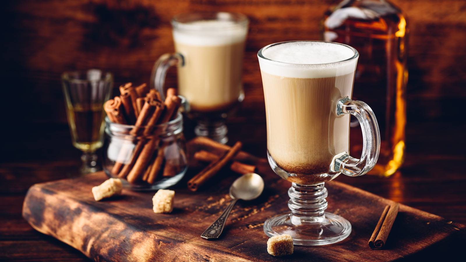 https://www.tastingtable.com/img/gallery/why-using-the-right-type-of-glass-is-important-for-irish-coffee/l-intro-1666274719.jpg