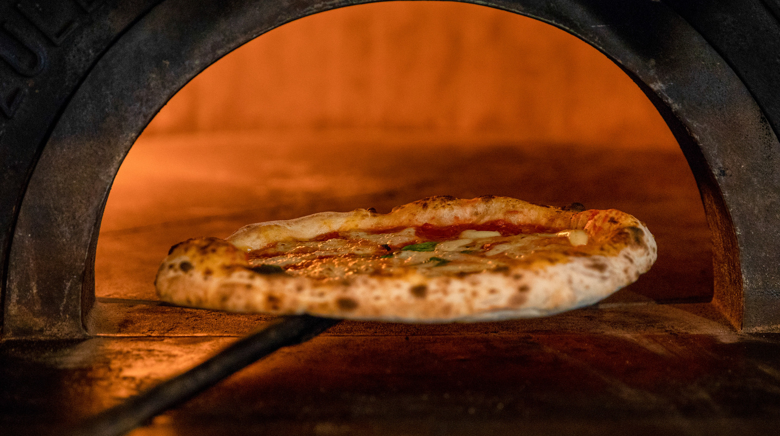 Why You May Want To Reconsider Buying A Composite Pizza Peel