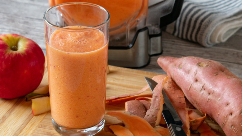 Smoothie with apple and sweet potato 