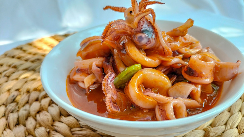 Sautéed squid in asian style sauce