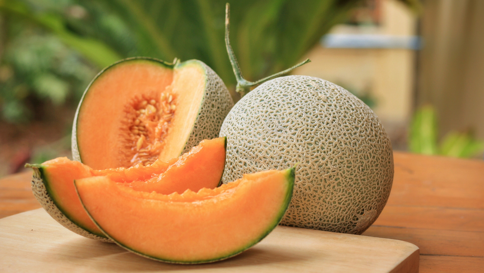 Why You Should Always Check The Stem On A Cantaloupe