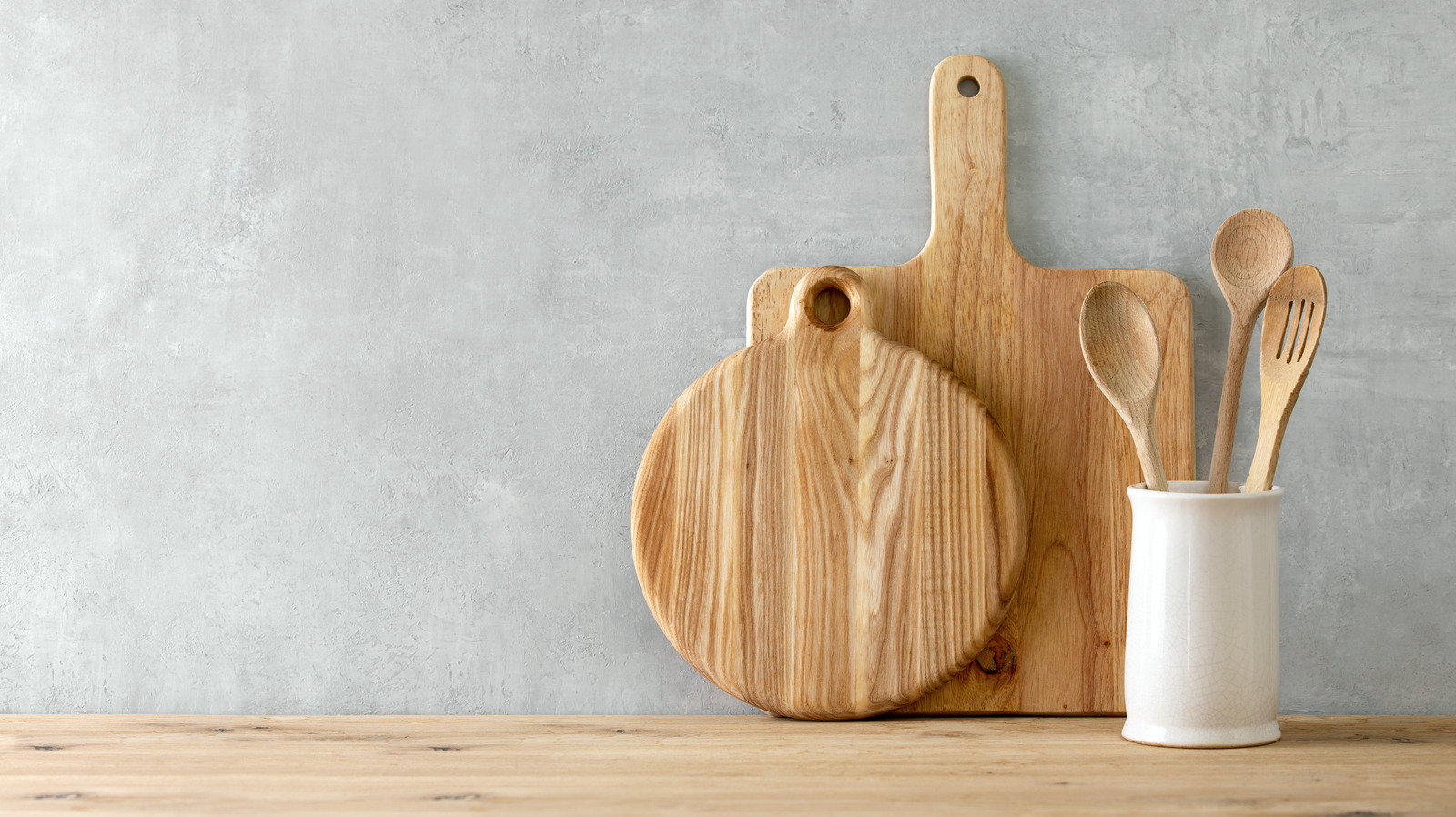 Why You Should Always Clean Wooden Utensils As Soon As Possible