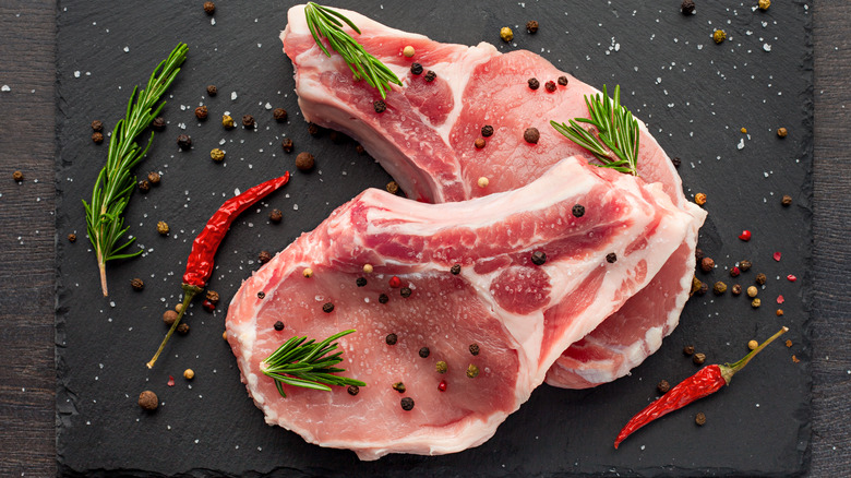 pork chops with seasoning
