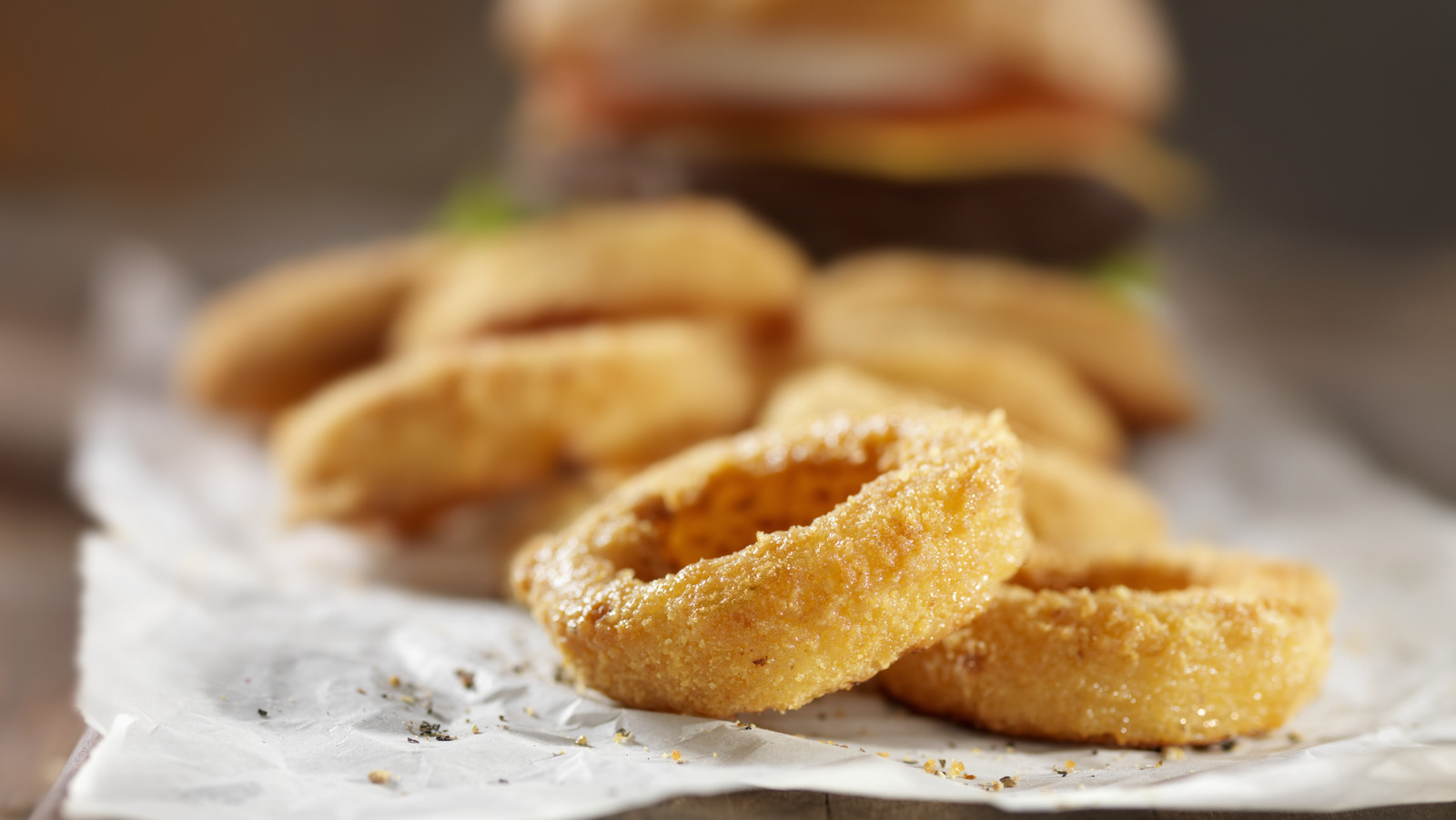 Why You Should Be Coating Onion Rings In PreBaked Flour