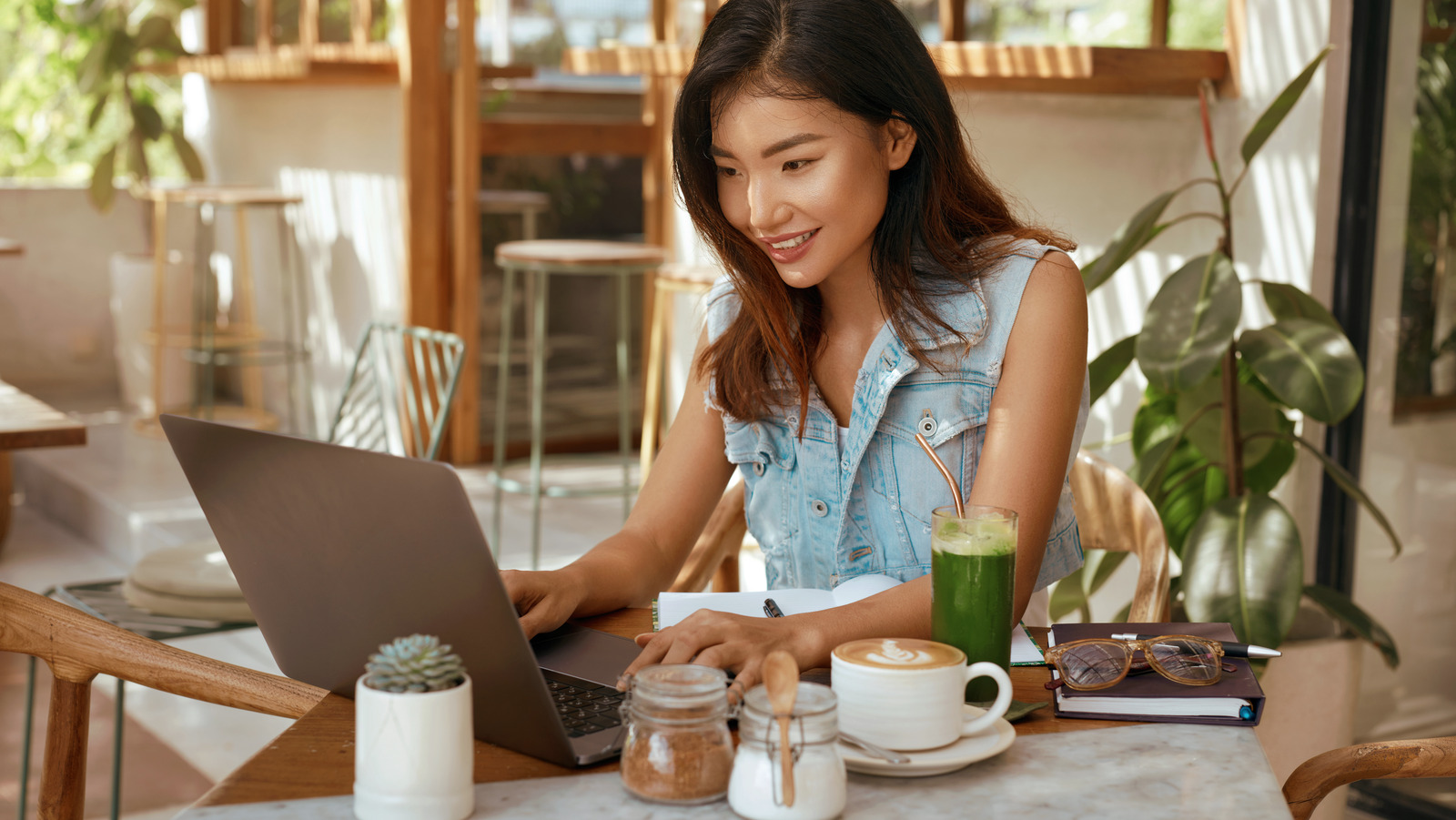 Why You Should Consider Drinking Hot Coffee To Beat The Heat