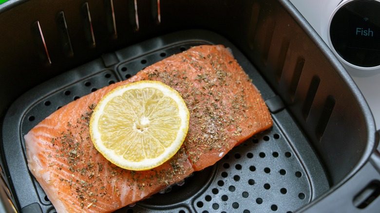 salmon in an air fryer 