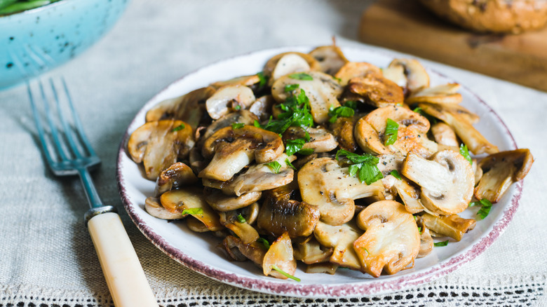 Cooked mushrooms with herbs