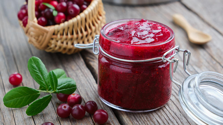 cranberry sauce in a jar