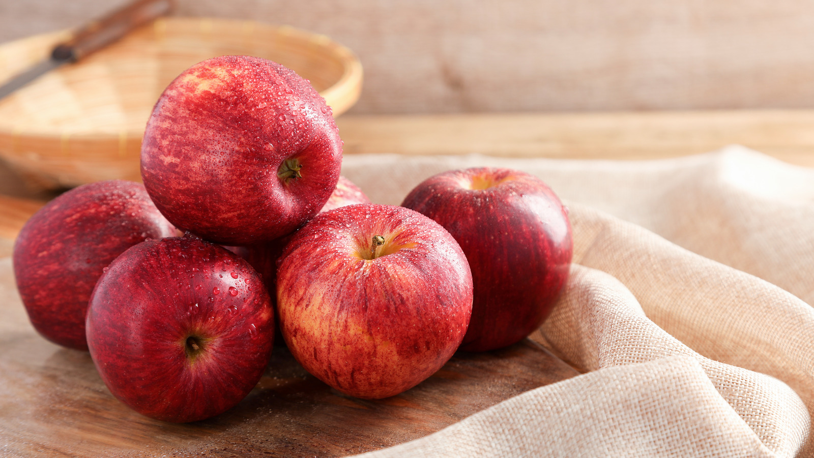 Why You Should Stop Peeling Apples