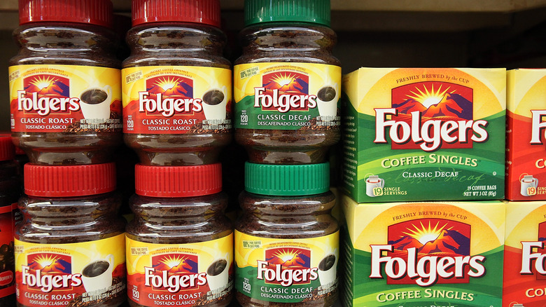 close up of folgers packages