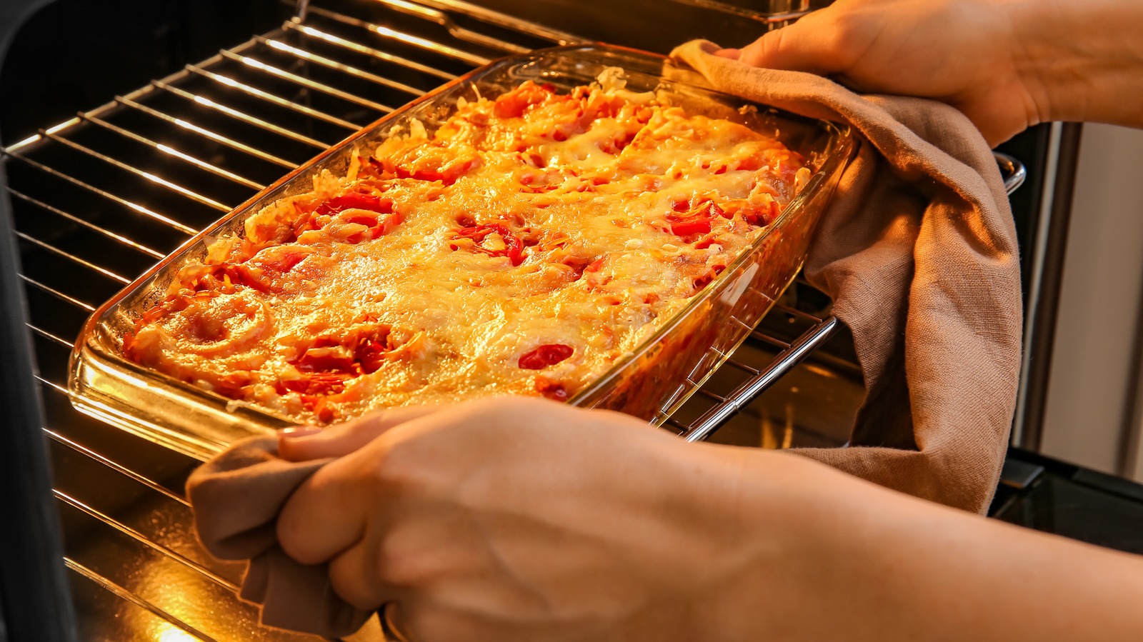 Baking pans are made of metal, and baking dishes are made of glass