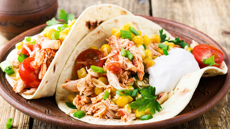 tacos with shredded chicken