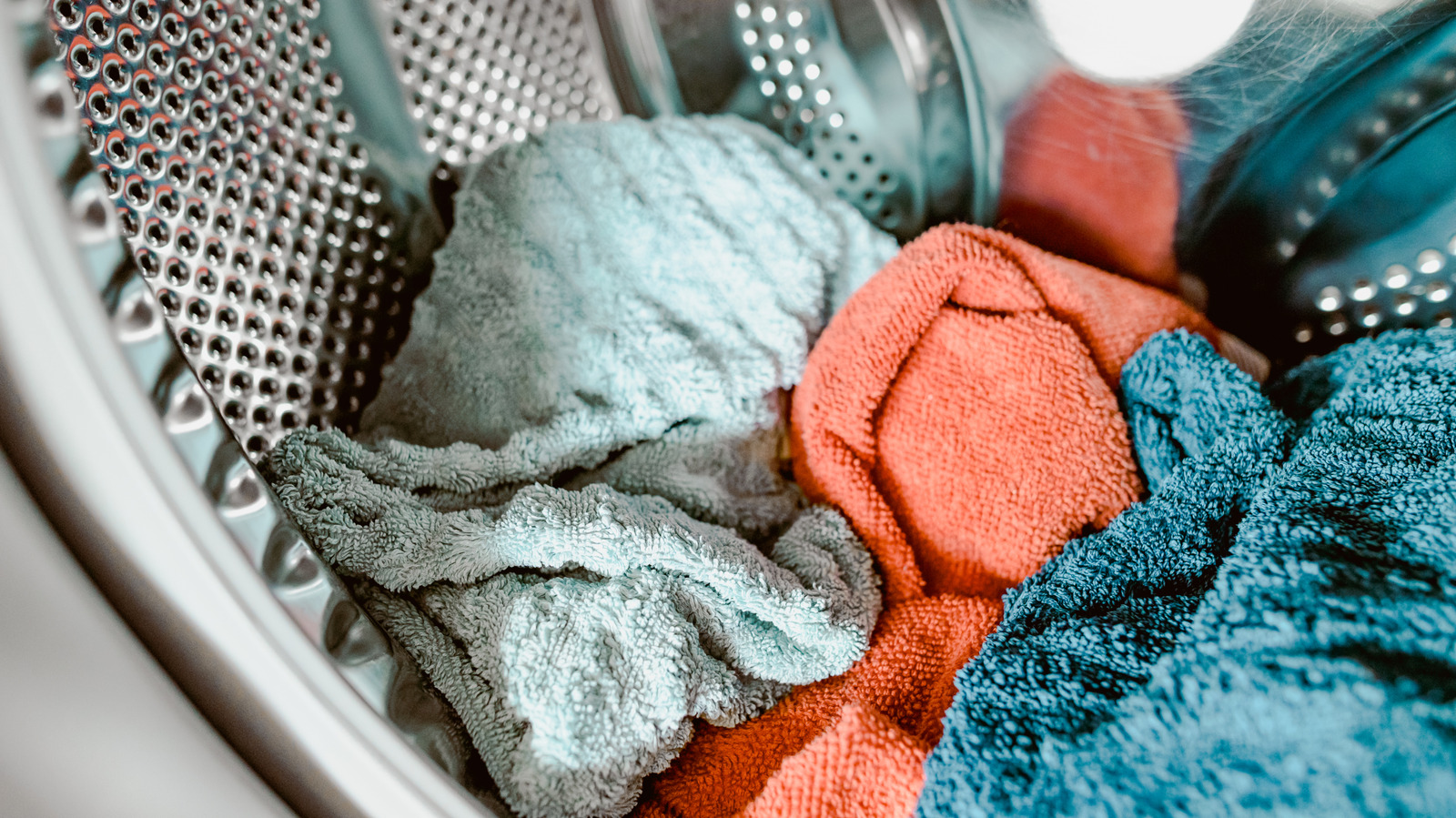 Why You Shouldn't Be Washing Your Kitchen Towels With Bath Towels - Tasting Table