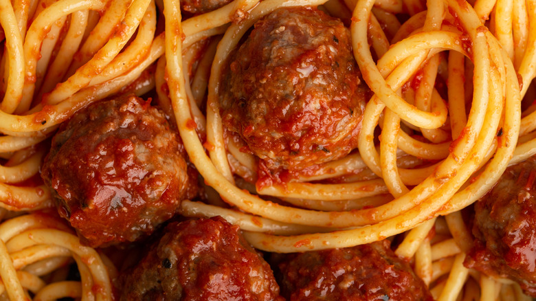 close up of spaghetti and meatballs.