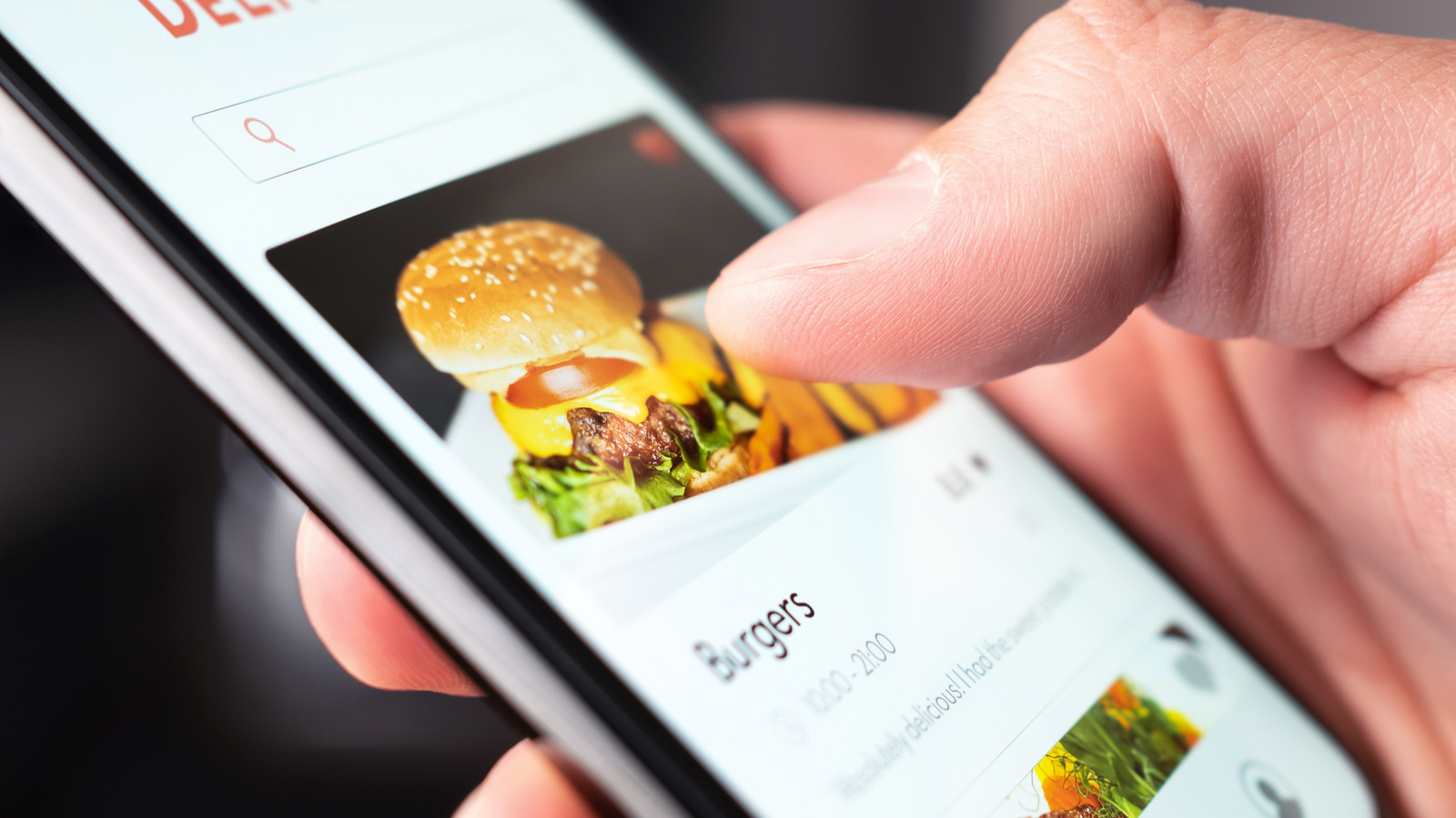 Why You'll Probably Never See In-N-Out On Delivery Apps (And If You Do, It's Not Official) - Tasting Table