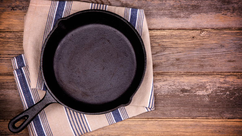 sticky cast iron pan 
