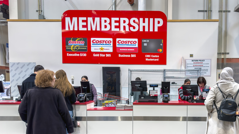 The membership desk at Costco