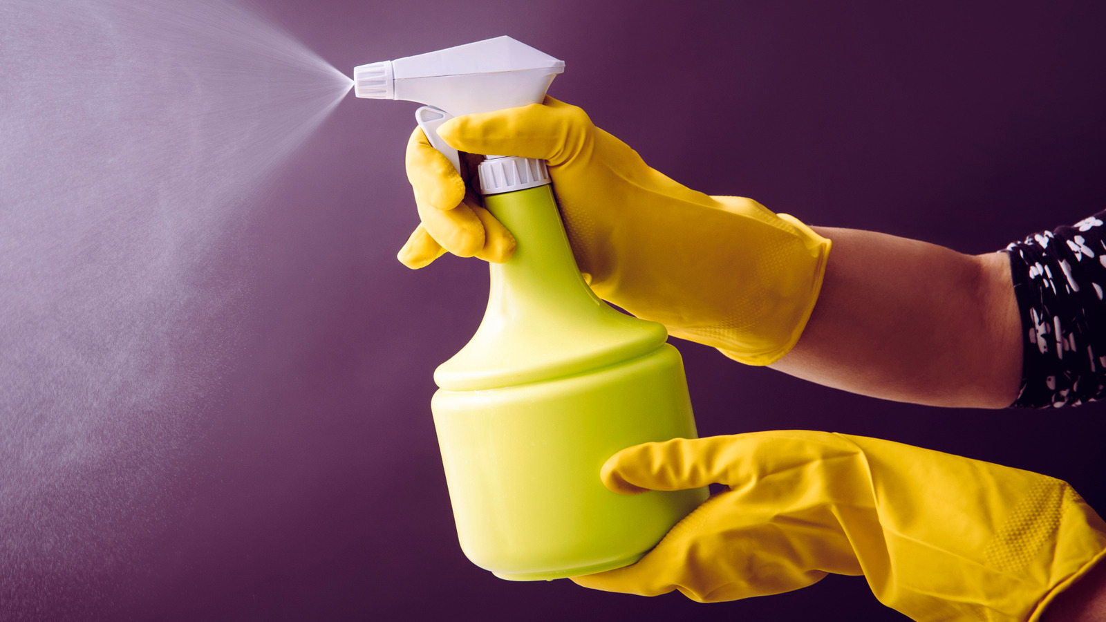 Why Your Kitchen Walls Need To Be Cleaned With Vinegar (And It's Not Because Of Smells Or Stains)