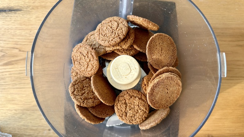 ginger cookies in food processor