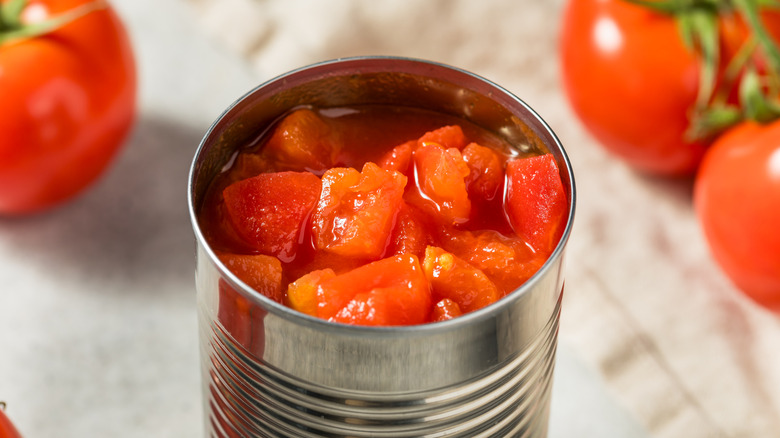 can of crushed tomatoes