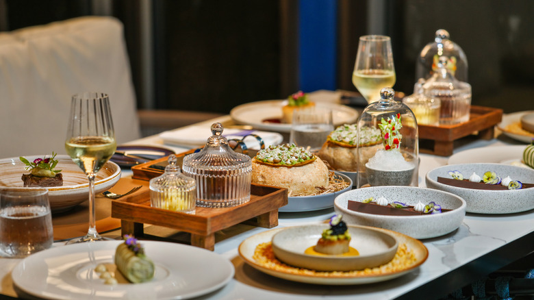 Gourmet dining experience with exquisite dish presentation. Fine dining and culinary art.