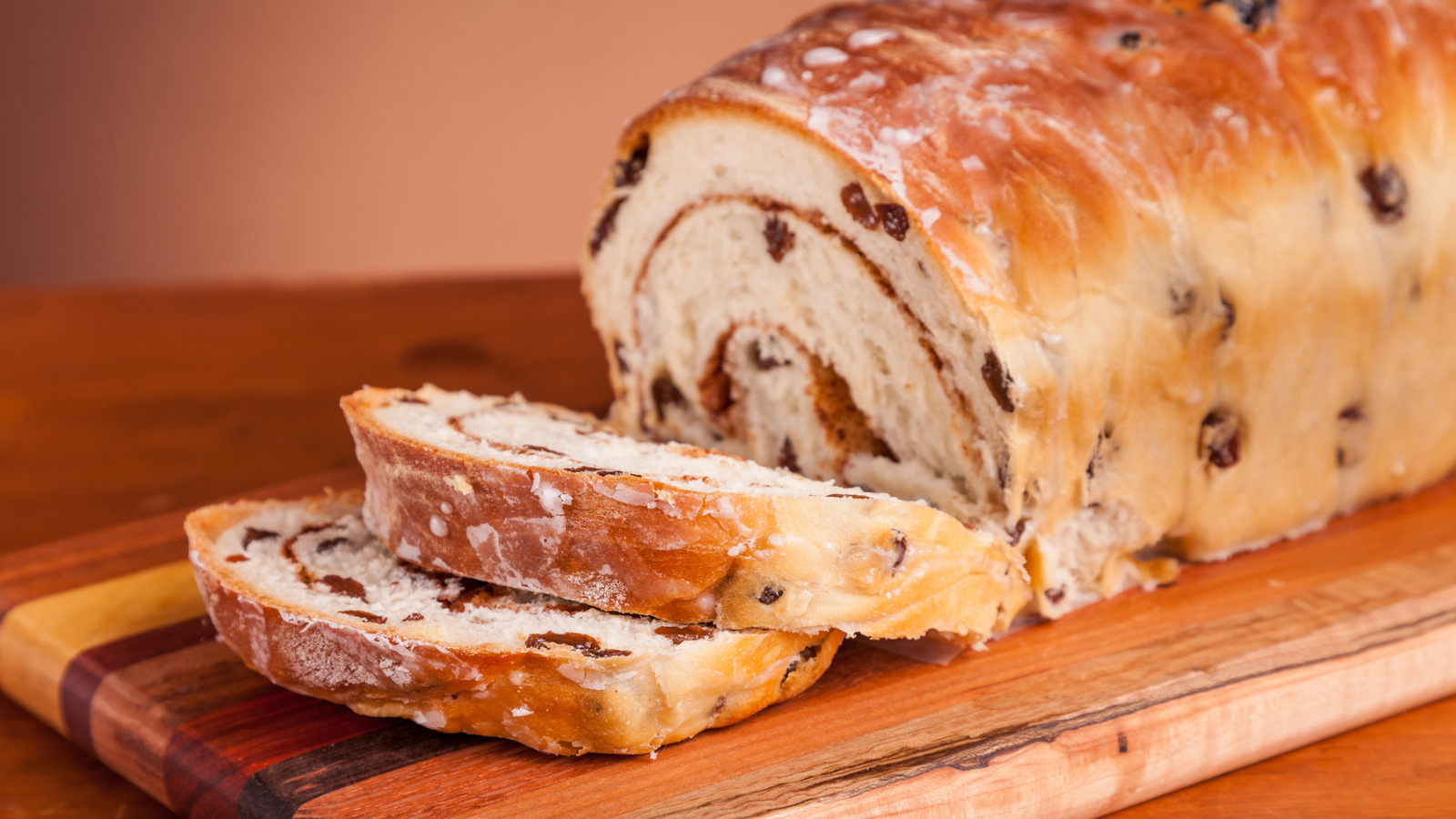 The Worst Store-Bought Cinnamon Raisin Bread Comes From A Popular Brand - Tasting Table