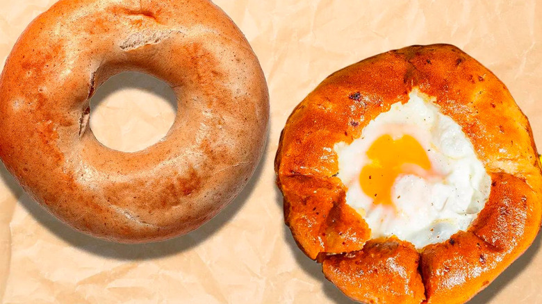 Bagel with egg in middle