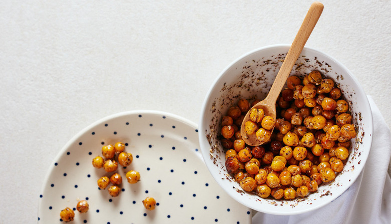 Easy Roasted Chickpea Recipe with Maple & Za'atar