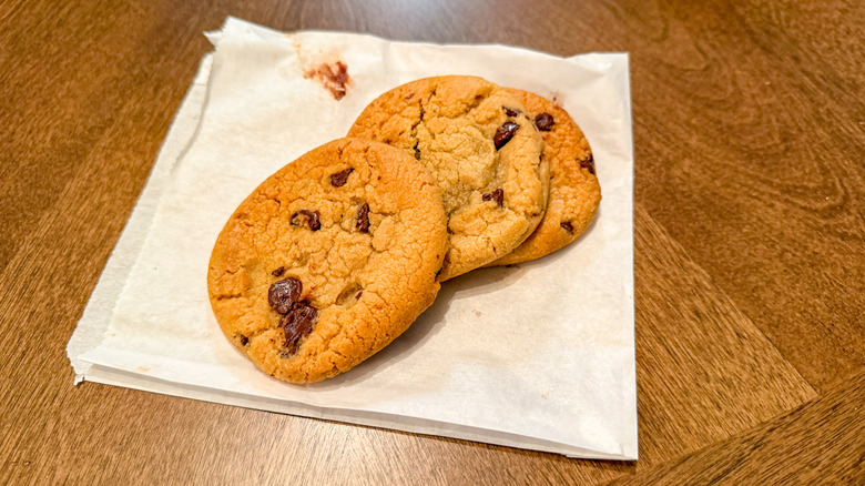 Zaxby's chocolate chip cookies on a napkin