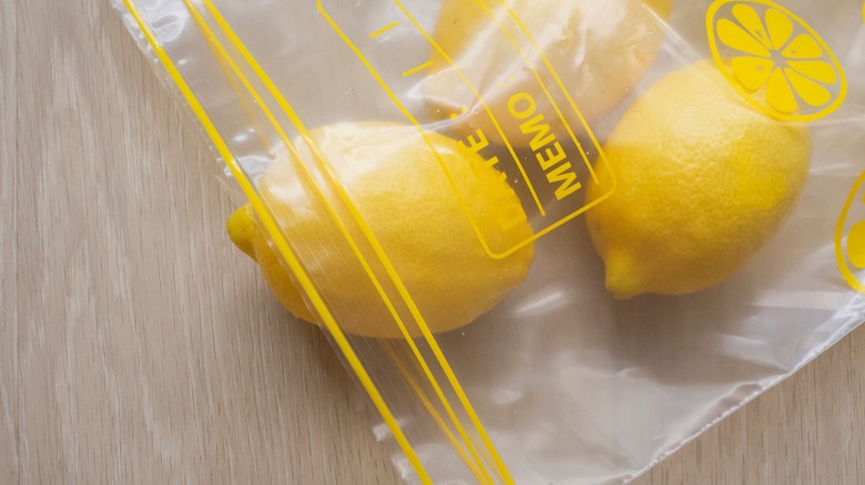 zip-top bag with lemons