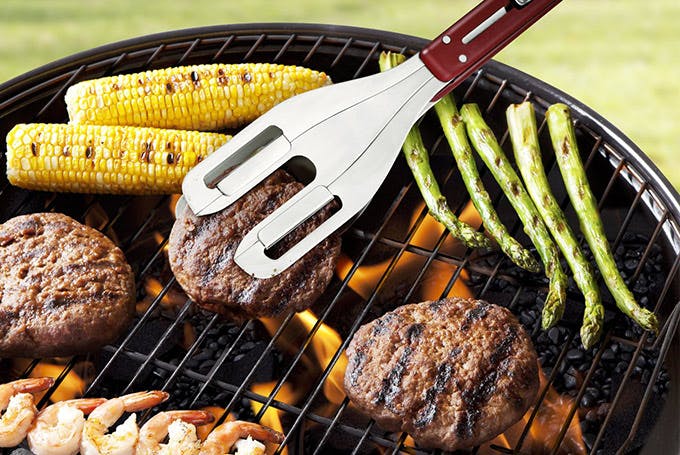 Lodge Makes the Best Tool for Grilling Vegetables, and Right Now